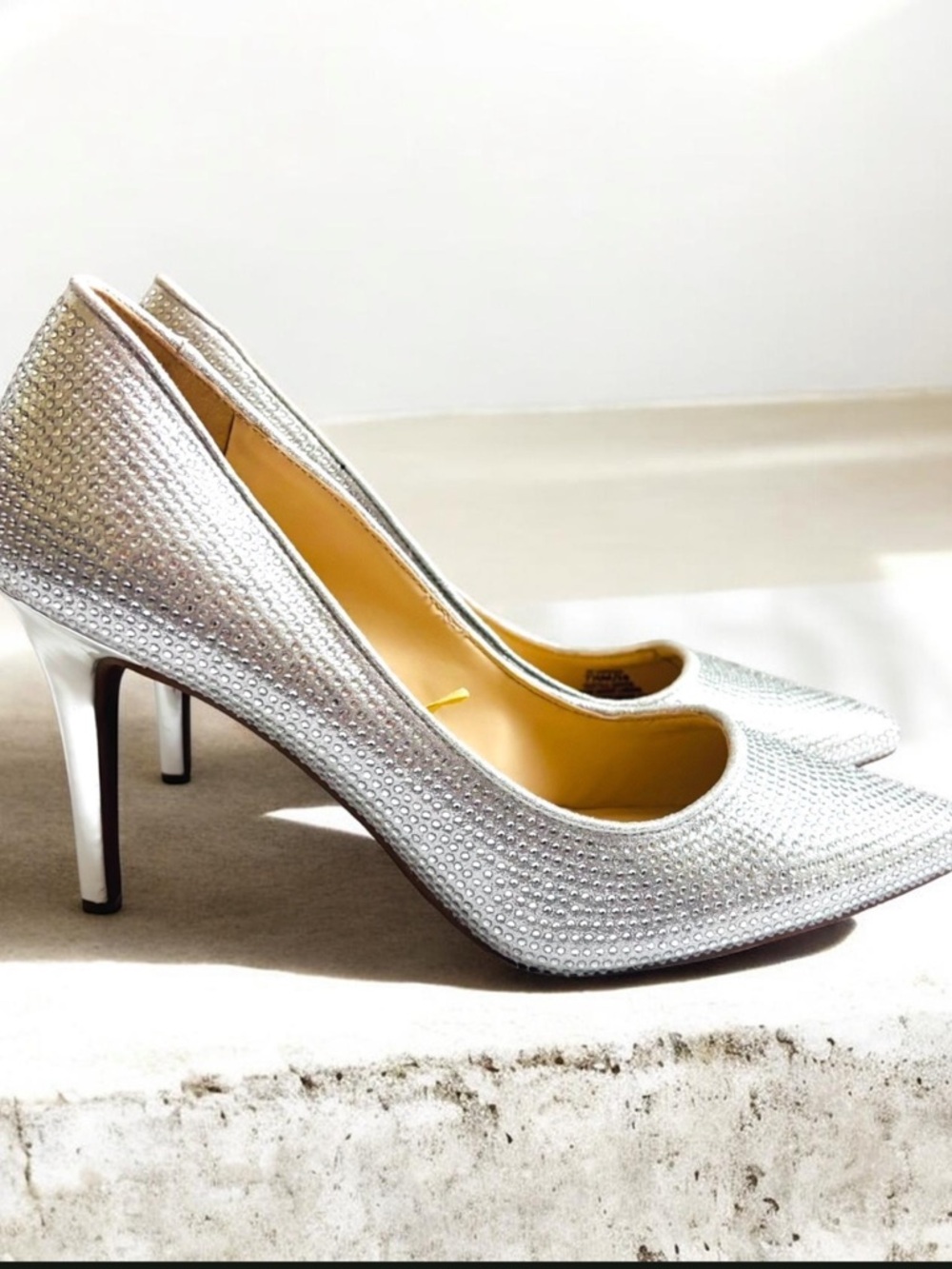 NWOT Jessica Simpson Silver Rhinestone Pointed Stiletto Sparkly Heels Pumps 7.5